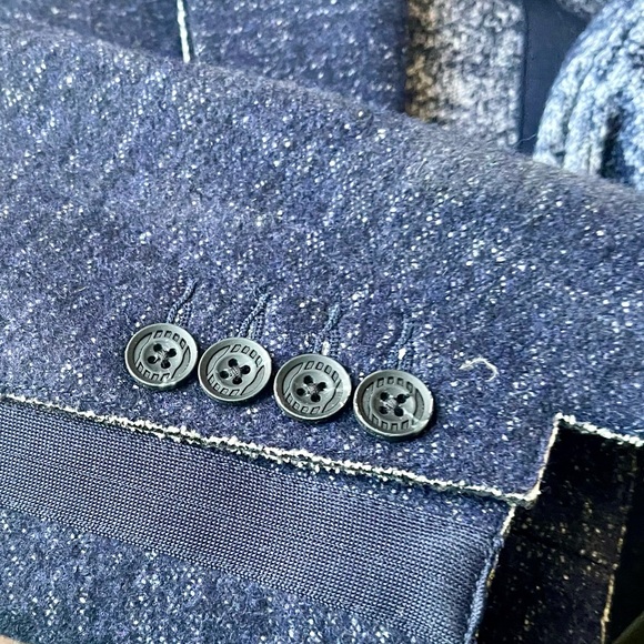 Men’s Blazer, perfect fit, made of Italian Fabric, in great condition. - Picture 3 of 7